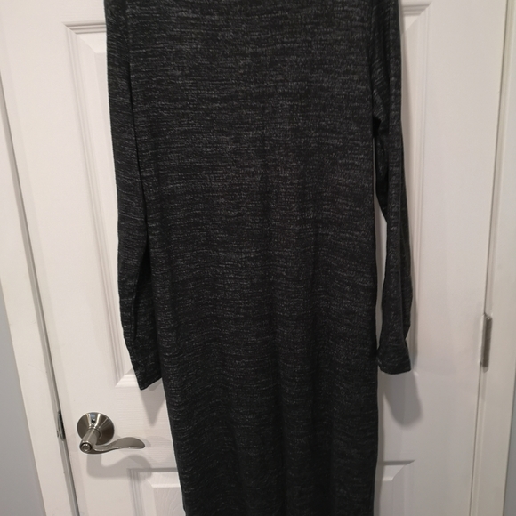 H&M Maternity Dress - Picture 3 of 3